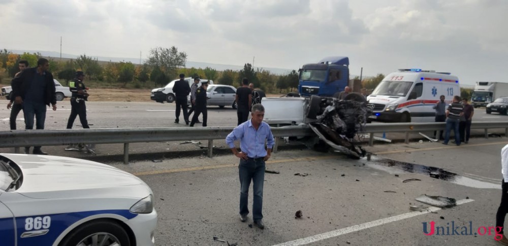 Hacıqabulda avtomobil aşdı - Ölən və yaralananlar var (Foto)